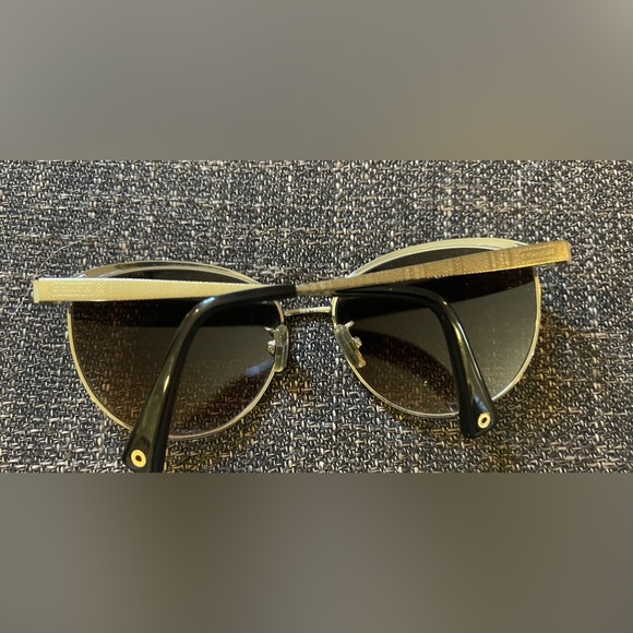 Coach 7027 L057 Catrice women’s sunglasses.